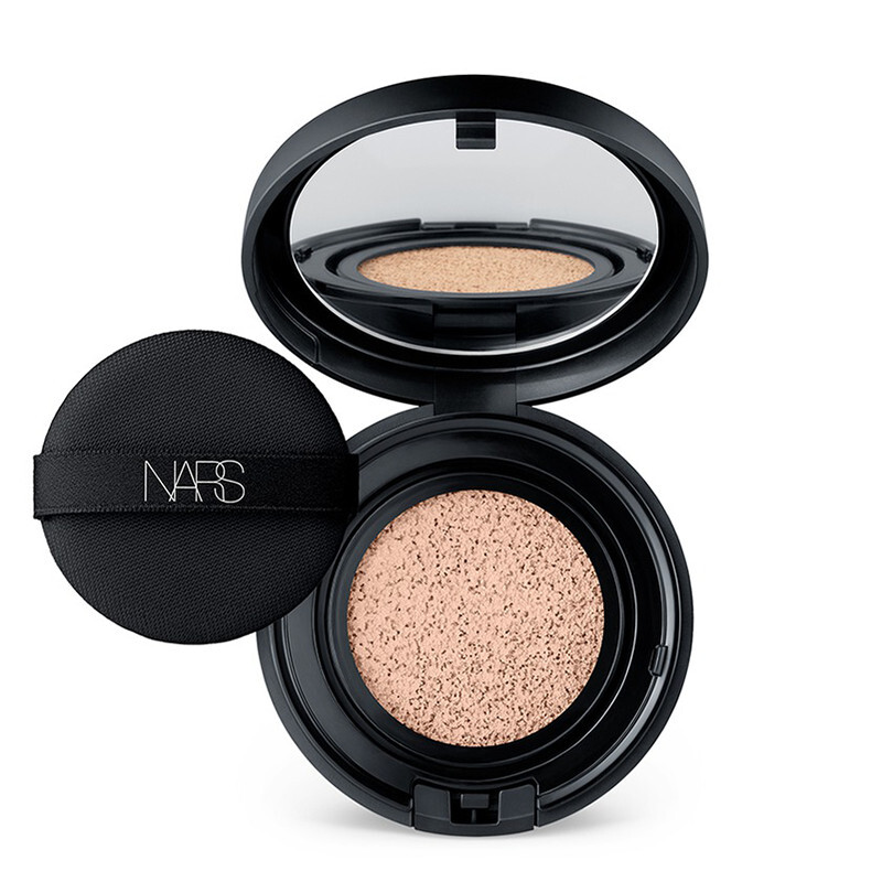 Aqua Glow Cushion Foundation SPF23/PA++