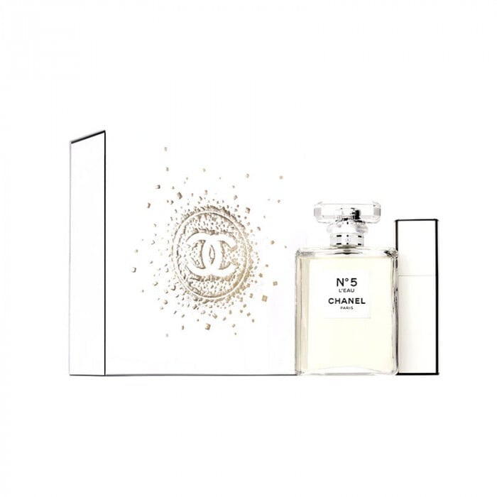 N°5 L'eau Bottle And Spray (Xmas Limited Edition)  Image