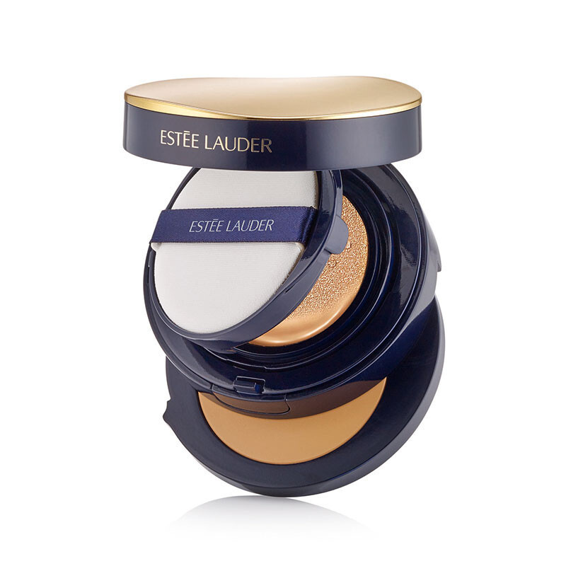 Futurist Aqua Brilliance Custom Radiance Cushion SPF 40 / PA ++++