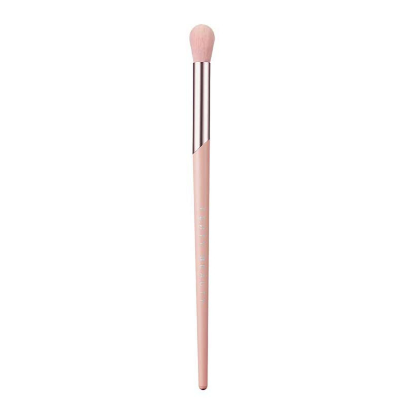 TAPERED BLENDING BRUSH 210