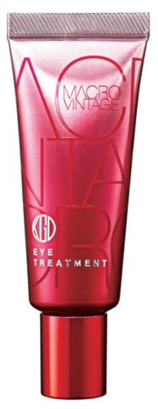 Macro Vintage Eye Treatment