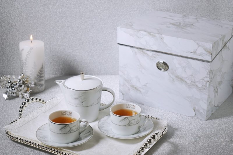lady-m-white-christmas-teaware-hamper-01