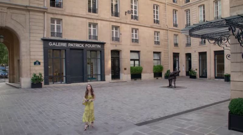 Emily的公司: 瓦盧瓦廣場(Place de Valois)