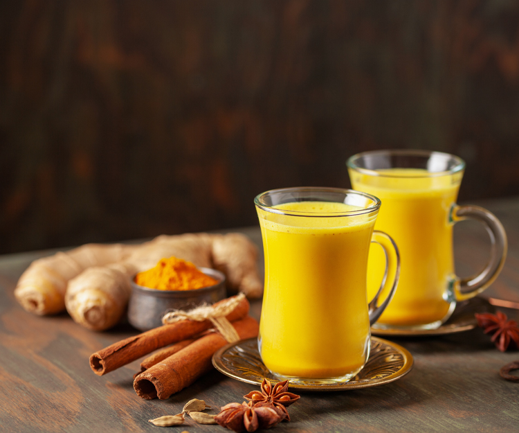 秋冬必喝「黃金牛奶」！一茶匙功效相等於做運動180分鐘 促進子宮血液循環
