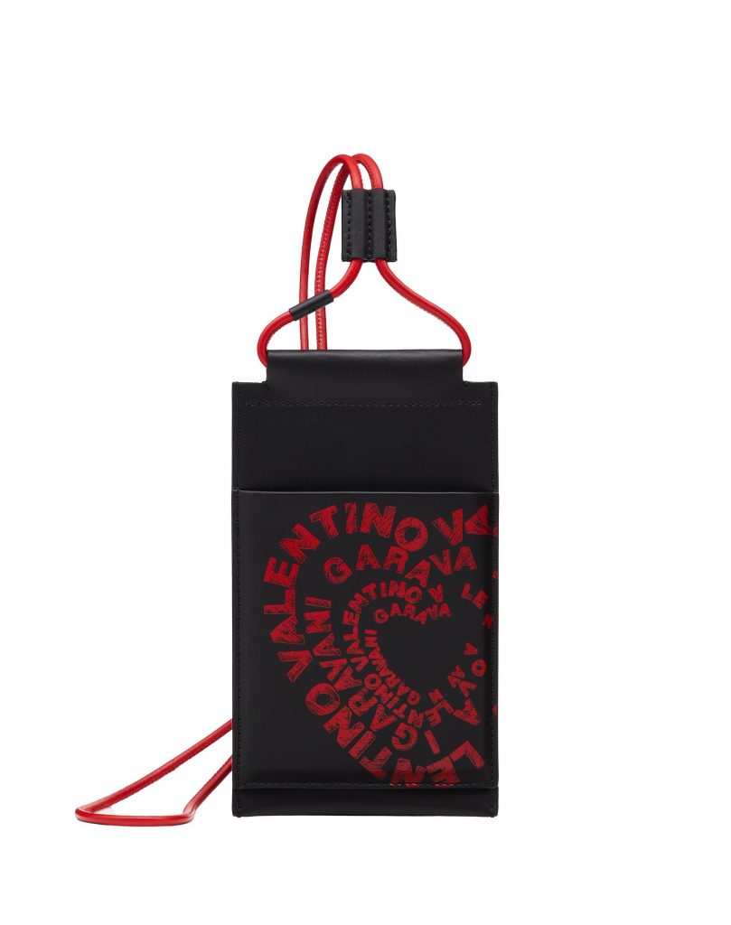 Valentino Garavani Amore 2021 Smartphone Case HK$3,700