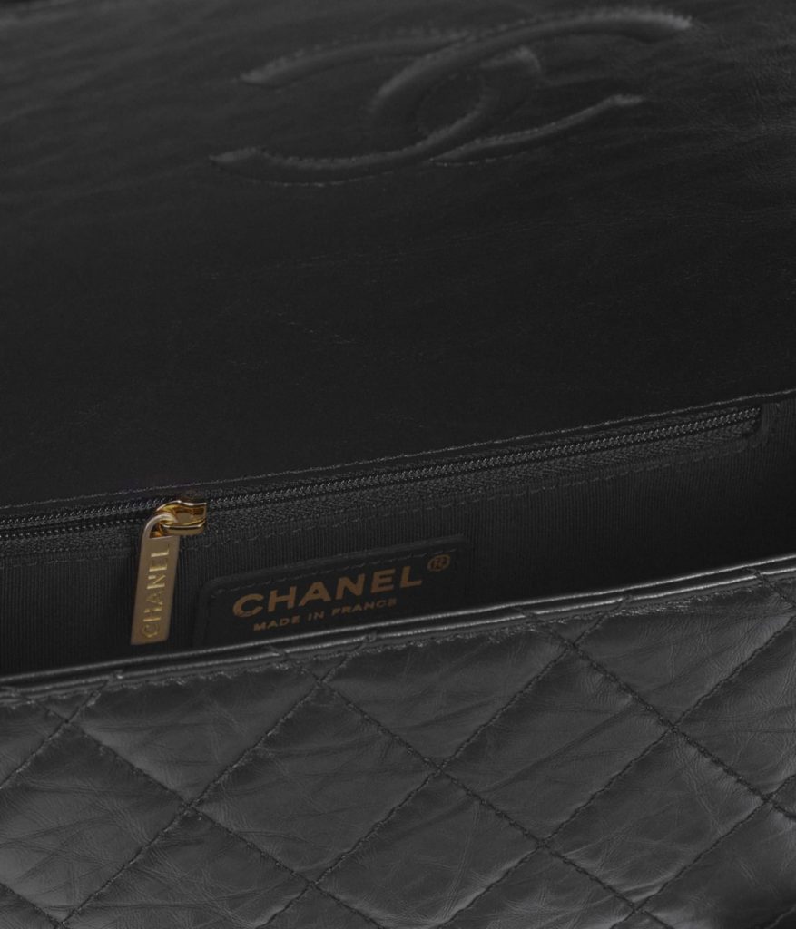 150611-150611-flap-bag-black-aged-calfskin-gold-tone-metal-aged-calfskin-gold-tone-metal-packshot-other-as2696b0636194305-8840475213854-877x1024.jpg