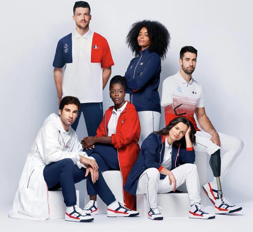 法國奧運代表隊隊服由服裝品牌Lacoste和Le Coq Sportif共同設計