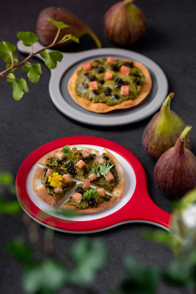 232707-232707-02_Pane-carasau-pesto-mascarpone-oscietra-caviar-japanese-fig-683x1024.jpg