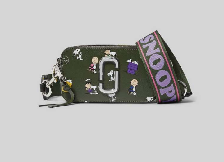 Marc Jacobs x 史努比Snapshot （HK$3,590）