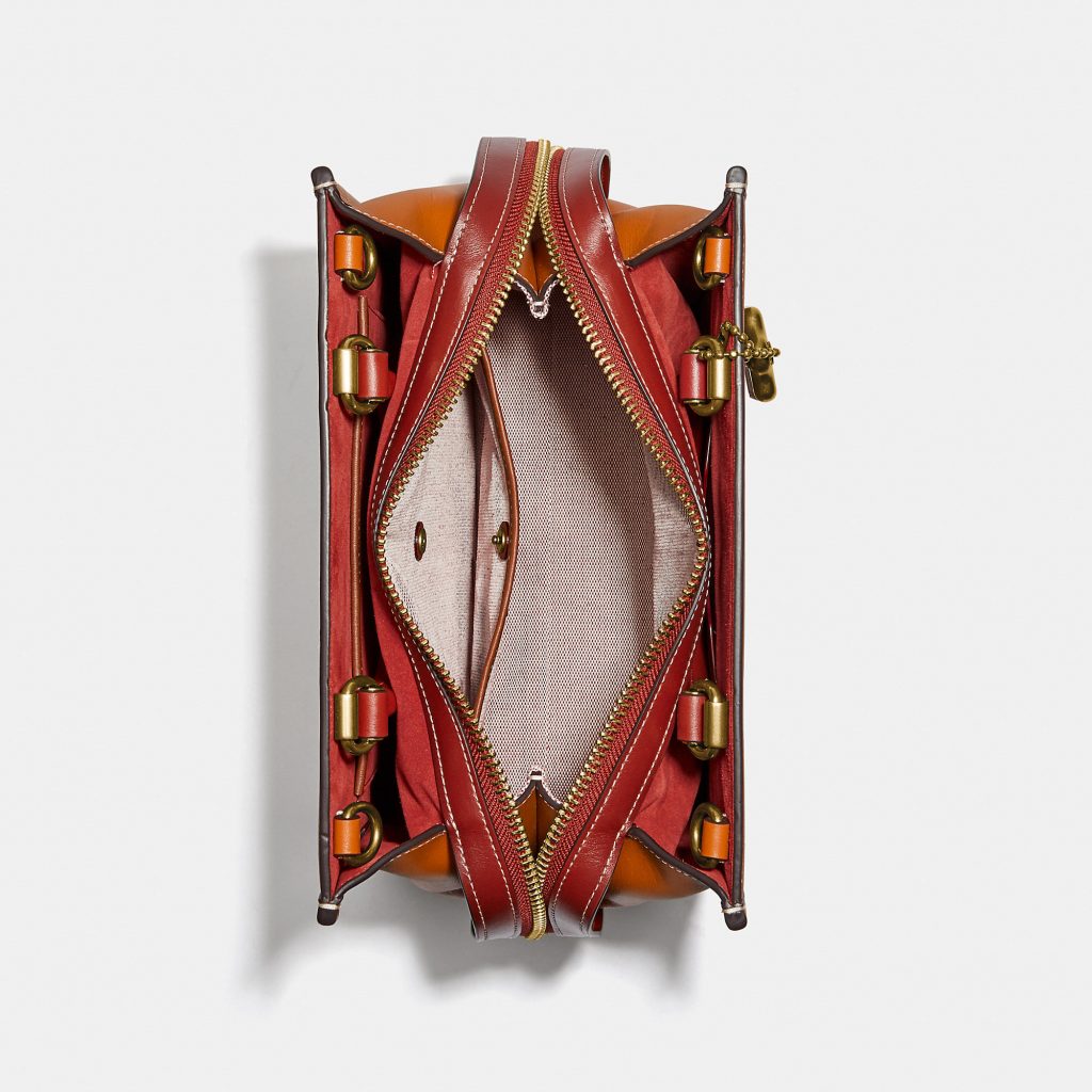 Coach ROGUE 25 經典 SIGNATURE 緹花面料大象主題刺繡手袋（HKD 6,250）