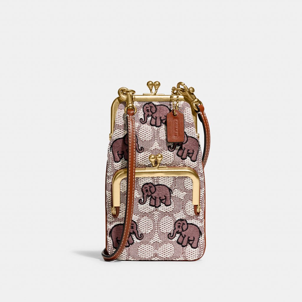 COACH DOUBLE FRAME 12 經典 SIGNATURE 緹花面料大象主題刺繡雙框斜背手袋（HKD 4,950）