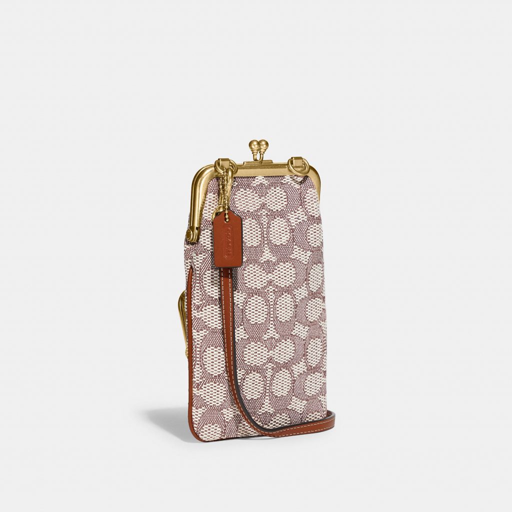 COACH DOUBLE FRAME 12 經典 SIGNATURE 緹花面料大象主題刺繡雙框斜背手袋（HKD 4,950）