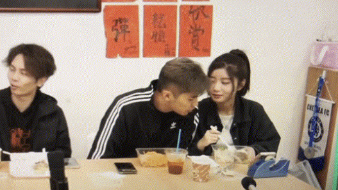 陳苡臻及游學修在「試當真」新發佈短片當中甜密互動及交換飯盒食，引發網民討論二人已發展戀人關係。