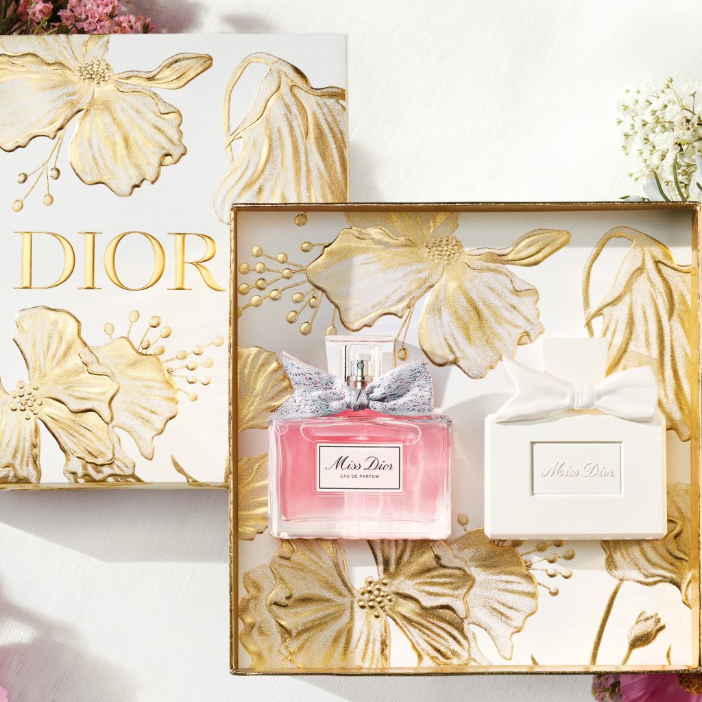 限量版套裝包括Miss Dior香薰及陶瓷擴香石超美！