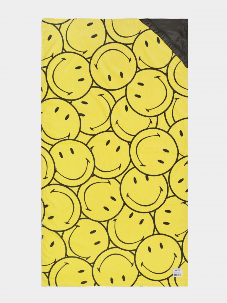 獨家 Smiley 50 周年紀念商品繪畫出夏日歡樂時光