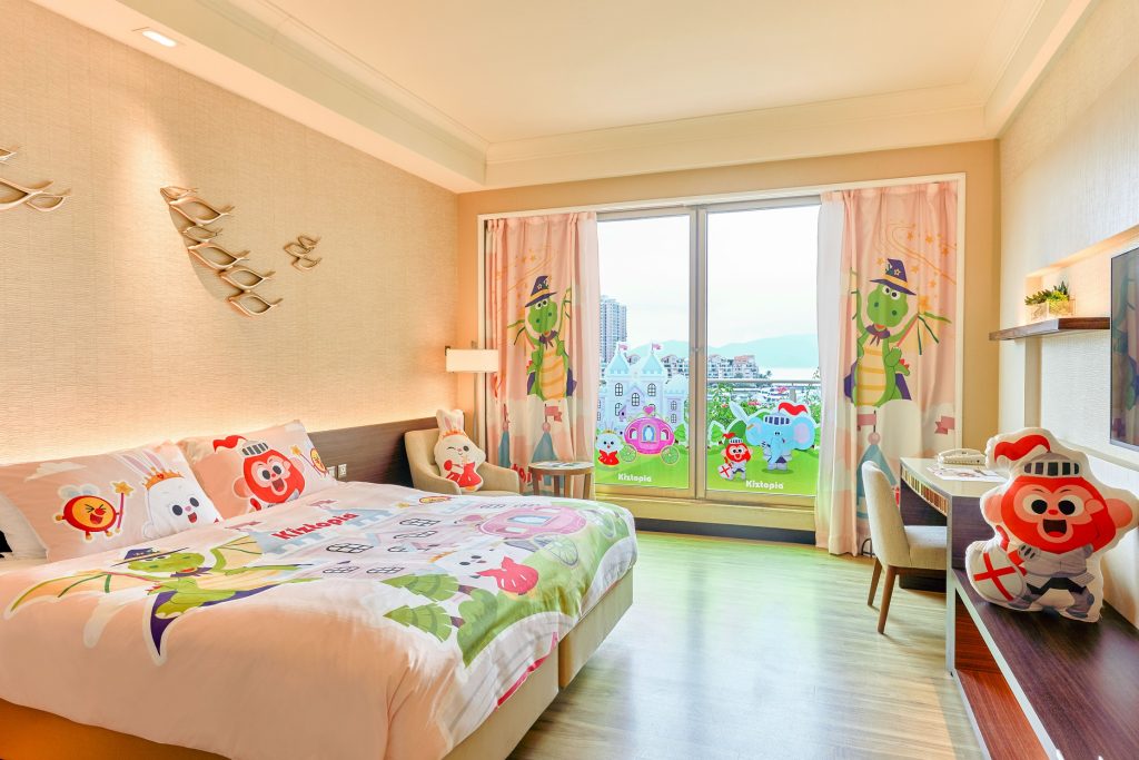 屯門黃金海岸 Jumptopia 香港首個期間限定充氣城堡嘉年華 + Kiztopia 主題住宿