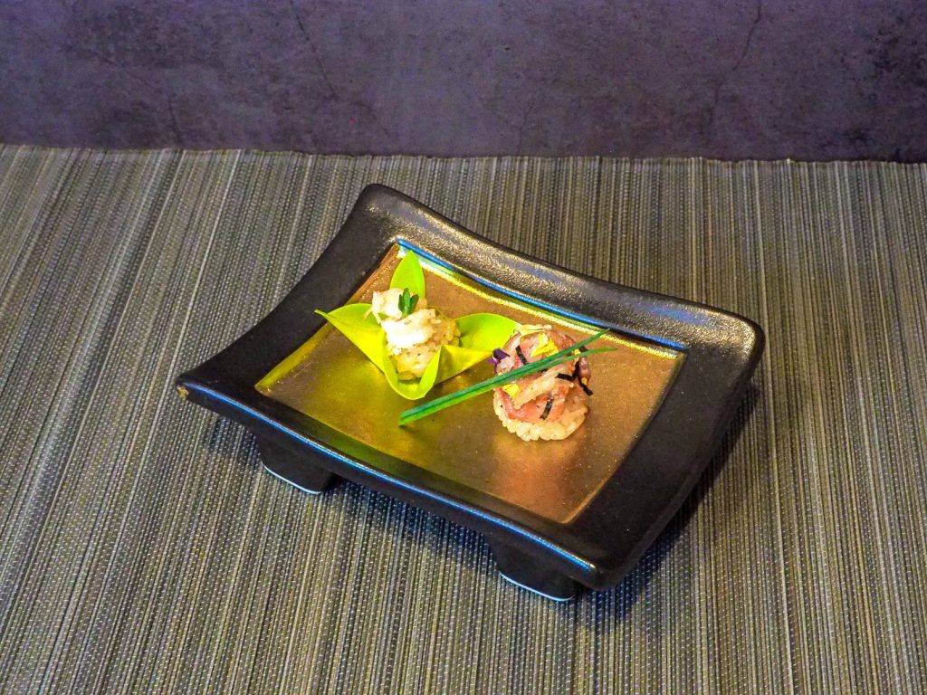 二貫壽司（熟成蝦豆紙、彩芝麻白身魚）