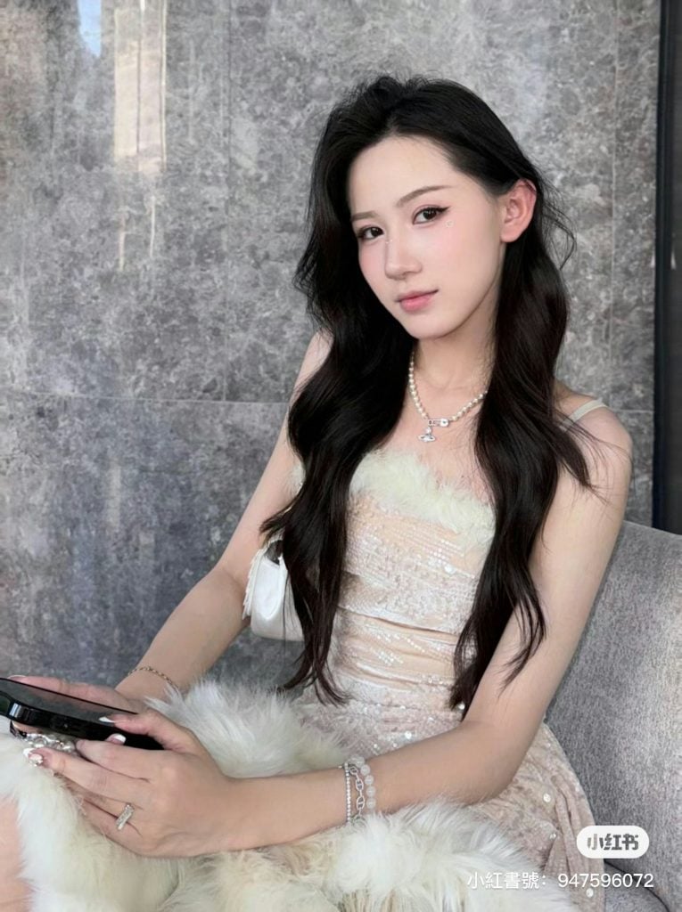 同是 22 歲的劉沛妍來自河南，現就讀於城市大學，她於小紅書宣佈順利入圍第二輪面試。(圖片來源：小紅書)