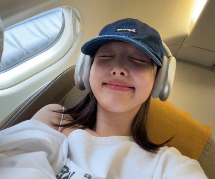 搭飛機敷Mask愈敷愈乾？皮膚科醫生拆解6大機艙護膚地雷：原來1位置最易被忽視！