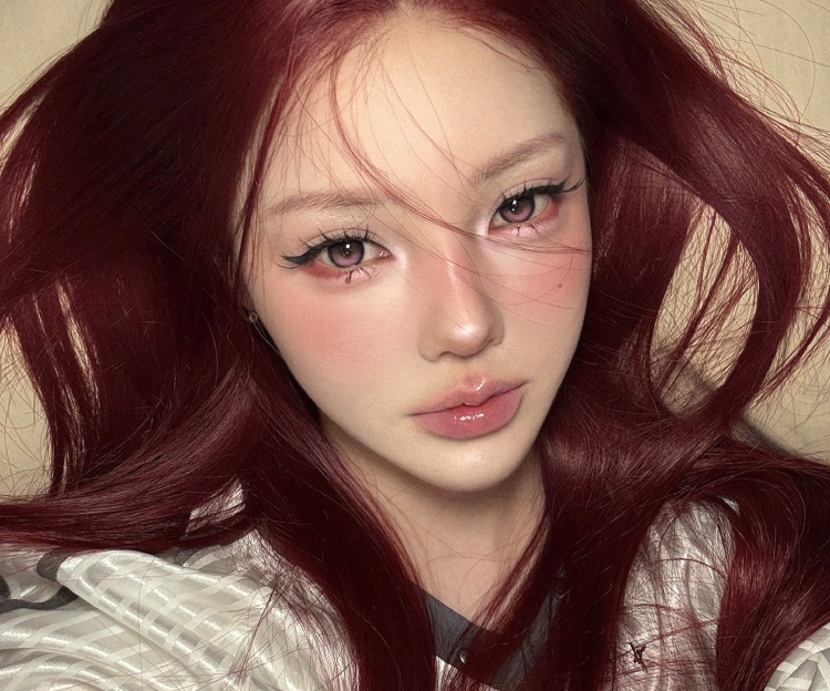 你還記得韓國美妝大神PONY嗎？Jisoo封神妝容出自她手！8大獨門化妝技巧堪比教科書