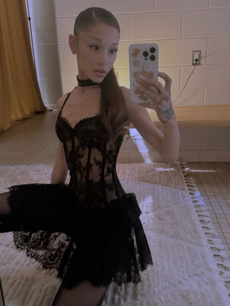 拔罐-療法-禁忌-ariana-grande