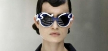 Prada 墨鏡作動