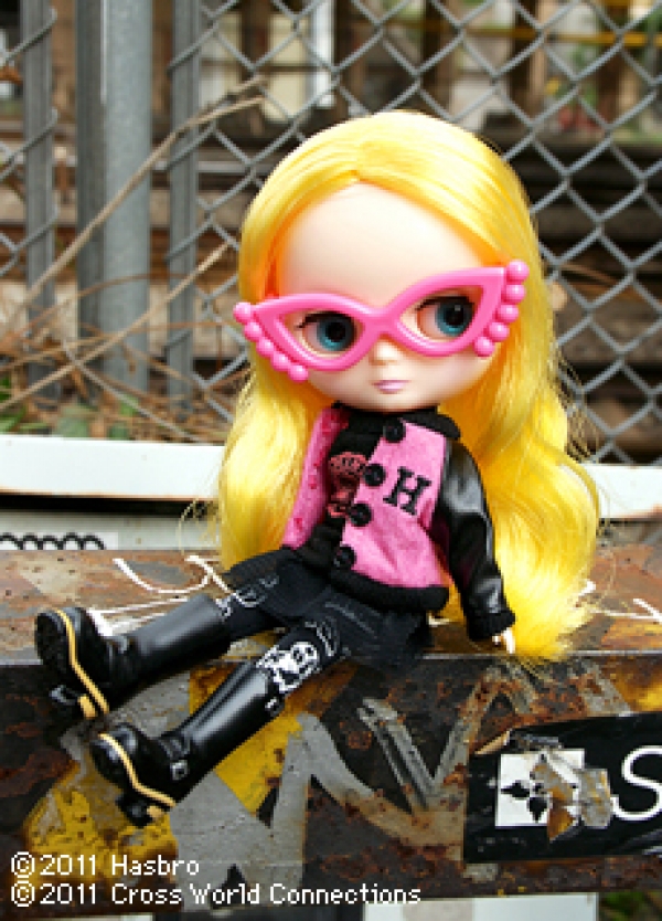 Blythe X Hysteric Mini 黑超潮B - she.com