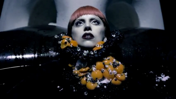Lady Gaga 香水短片正式登場
