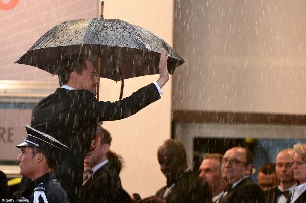 康城開幕禮 落雨也高貴