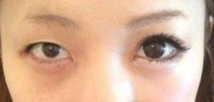 半顏妝