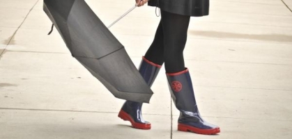 不懼風雨天——7 個方法亮麗穿雨靴