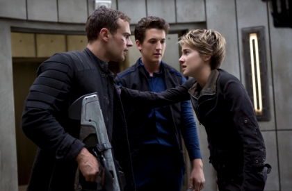 叛亂者．強權終結(The Divergent Series: Insurgent)