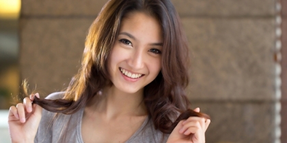 挑戰美女同事！<br>OL趕返工必學髮型