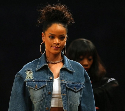 Rihanna最愛！<br>齊齊戴80s致敬款oversize耳環