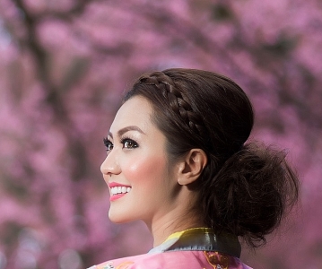 賞櫻妝絕配<br>3步做出女神髮髻