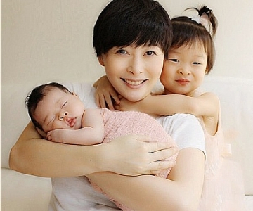 超有愛！名人紅星上載母女照<br>全力支持「對抗遺傳性乳癌」