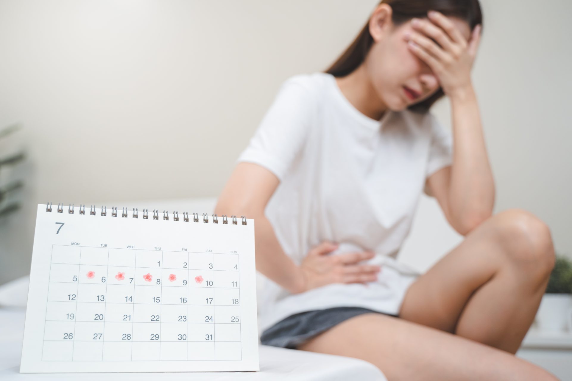 女性月經週期6大禁忌多 一不小心隨時不孕！了解6大症狀「不孕」元兇：生理期劇痛、暗瘡異常嚴重都要留神！