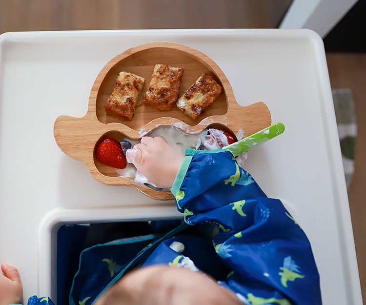 BLW斷奶加固真的好？認識何謂Baby Led Weaning｜營養學家伍雅芬