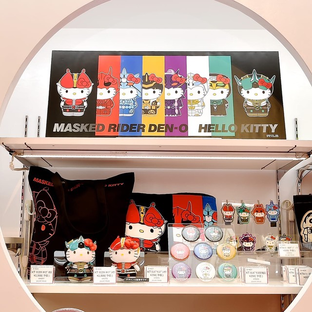 hellokitty再次聯乘幪面超人