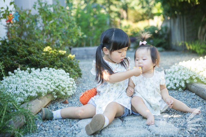 媽媽當御用攝影師紀錄姐妹情深成長片段