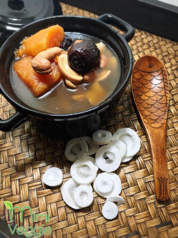 上奶湯水：木瓜眉豆花生通草湯