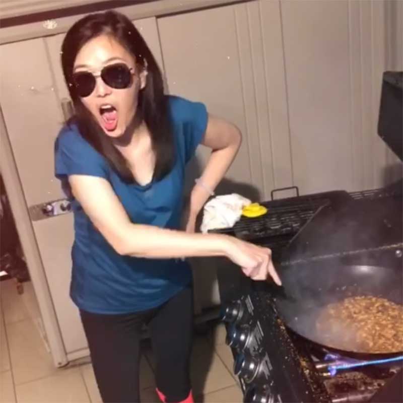 劉小慧用蛋黃油醫濕疹孕婦誤用或至畸胎
