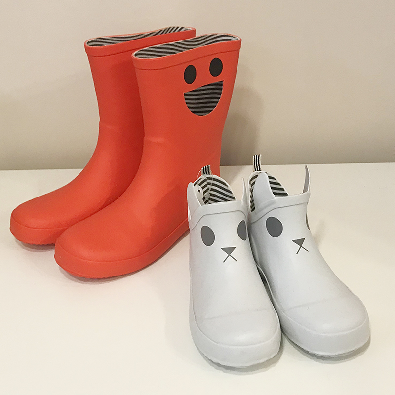 法國boxbo親子雨靴（左）HK$420 (右) Kerran Bottine Rainboot white $530