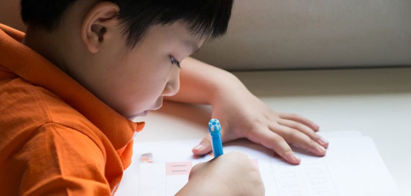正確握筆方法職業治療師郭航劍