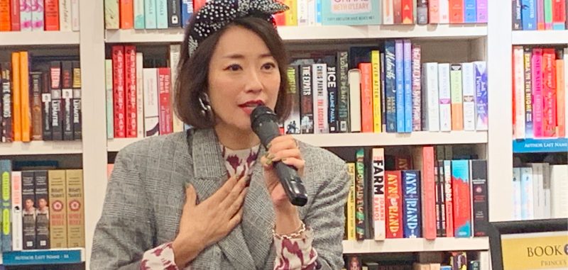 楊張新悅搵救兵幫女兒洗底