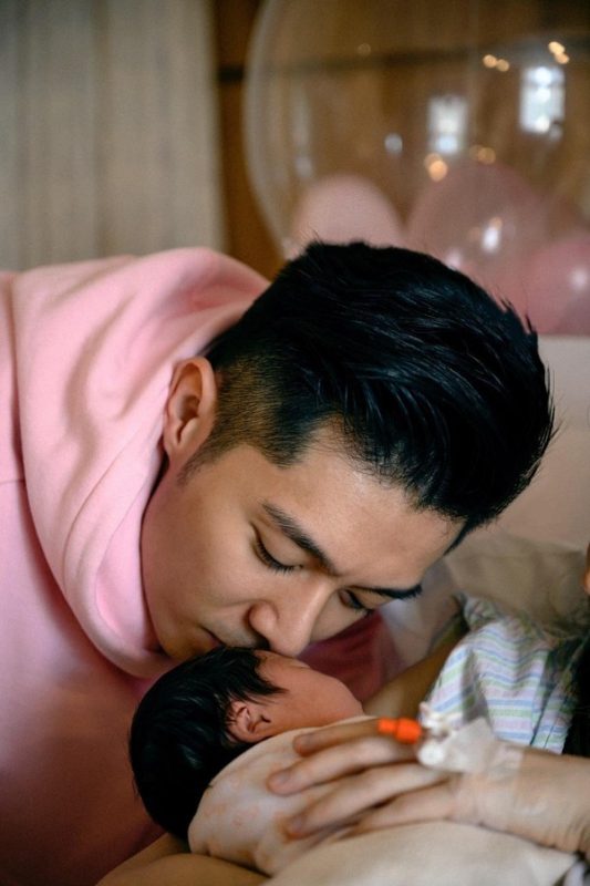 周柏豪低調深情默默守護愛妻十數載