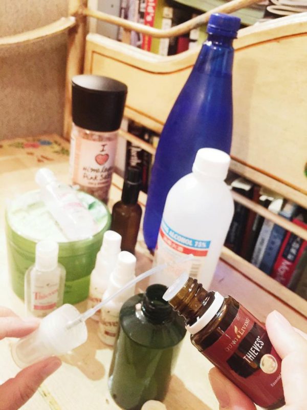 最近肺炎疫情期間，Lolita 亦份外注重家人健康，茶樹精油有溫和殺菌功效，在浸浴和洗衣服時也可以加添一點茶樹精油，殺菌之餘加添一點清新氣味。另外她又會用薄荷精油成份的清潔泡決為自己和孩子潔淨雙手，保持清潔衞生習慣。
