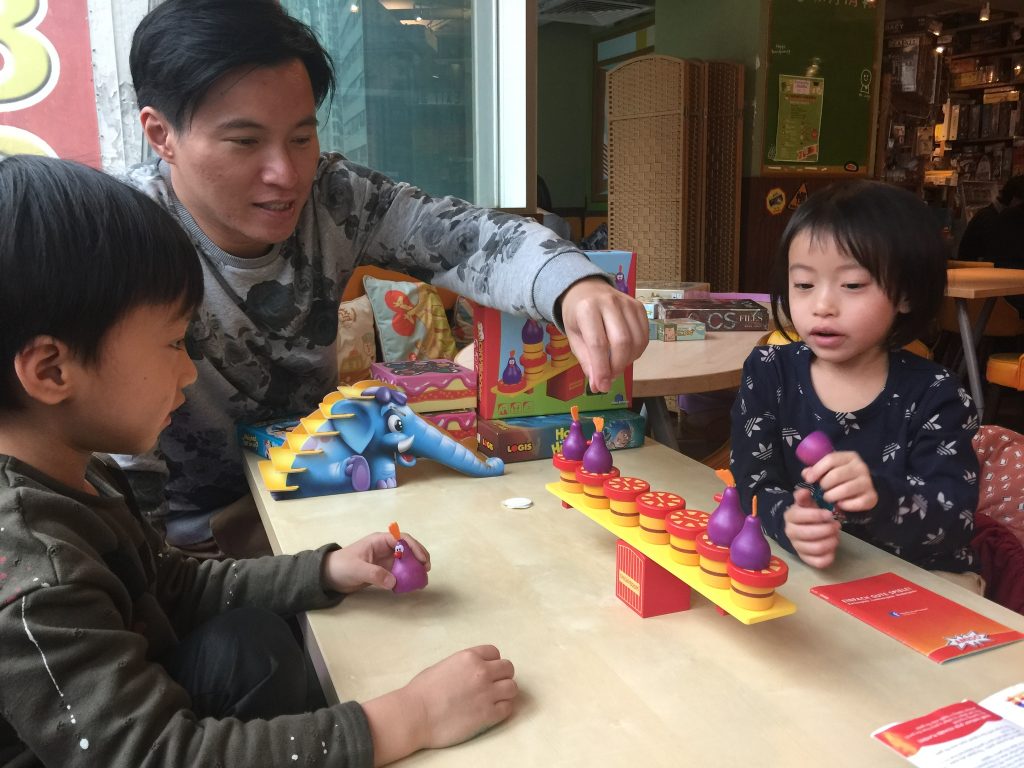 玩具爸爸TOY教:孩子不喜歡閱讀,竟有玩具可幫忙?