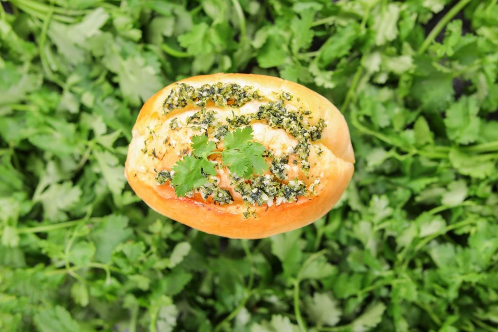 芫荽口味蒜蓉包