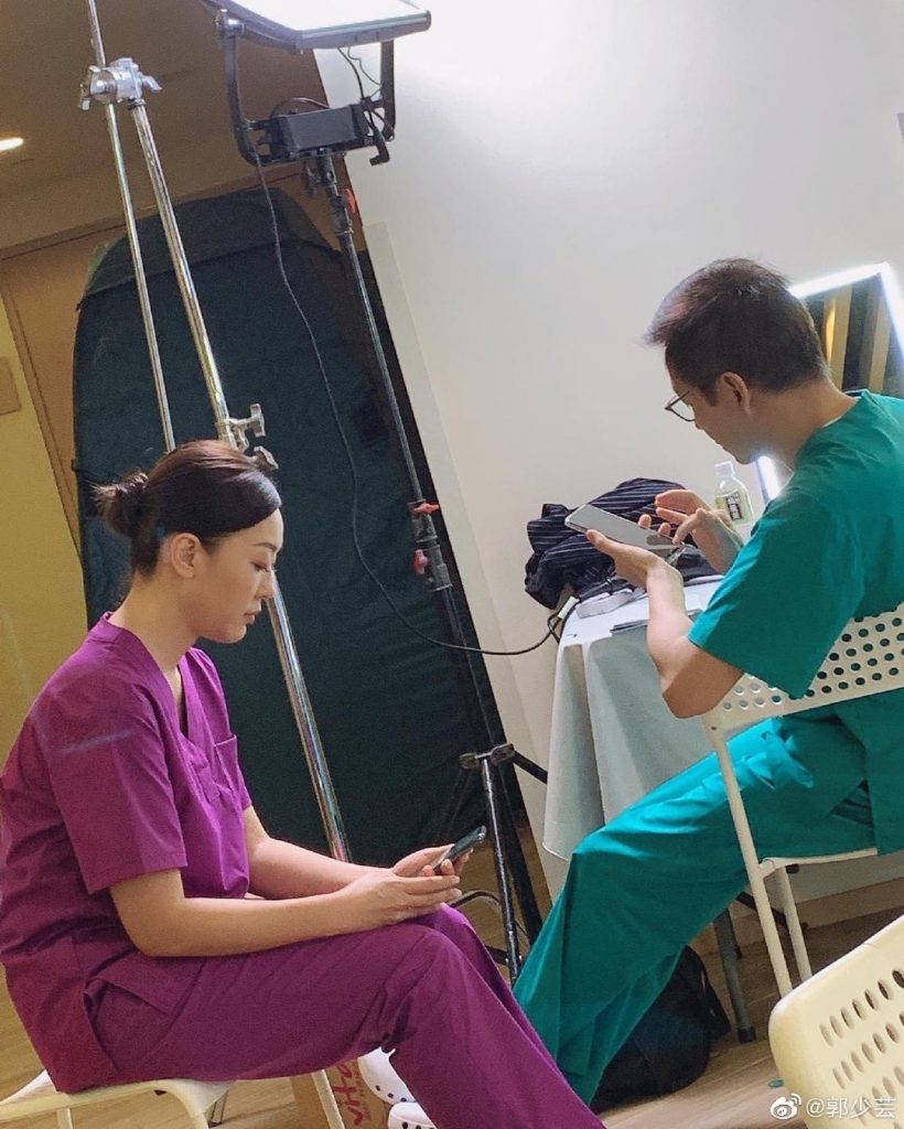 曾航生現正拍攝《兒科醫生》一劇，與郭少芸合演夫婦，郭少芸笑言「細細個聽曾航生」的歌大，與他首次合作相當感動！